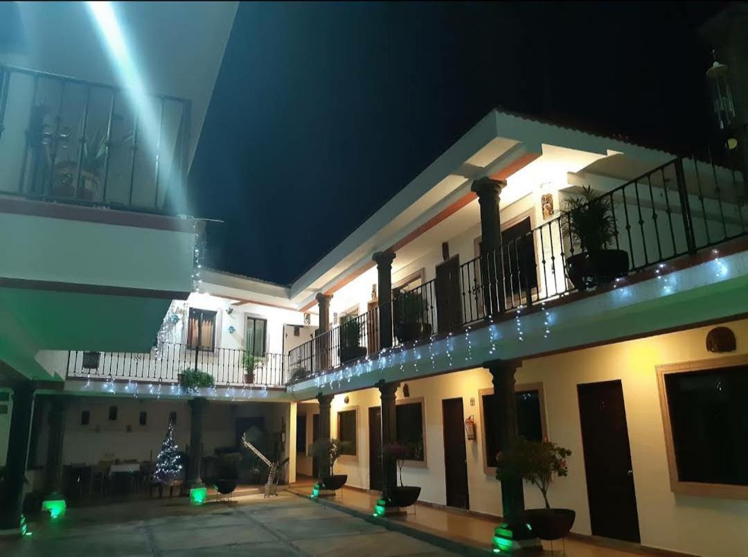 Hotel Maya 2012 Amacuzac المظهر الخارجي الصورة